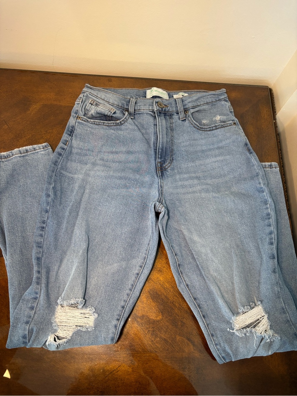 High-Rise Light Wash Distressed Women's Jeans Size 7/28